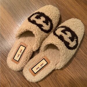 Gucci Cream and Tan Shearling Slippers
